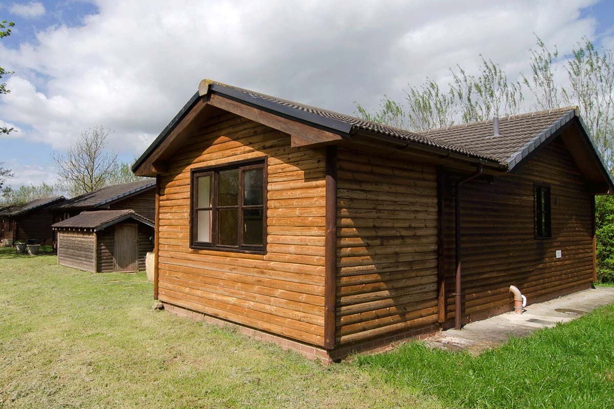 2-bedroom-log-cabins-home-2